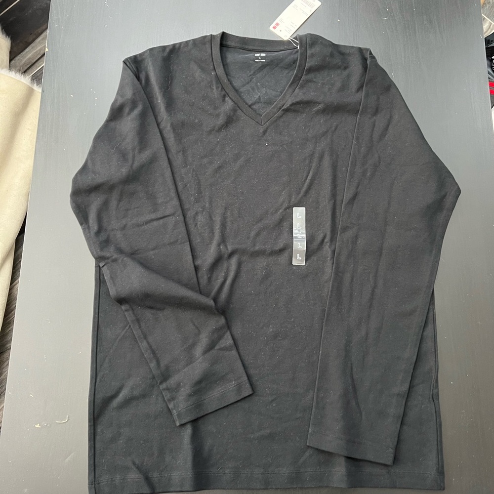 Uniqlo mens long sleeve black T shirt size Large